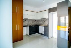 3-комнатные апартаменты 74 м² в центре Кирении фото 9